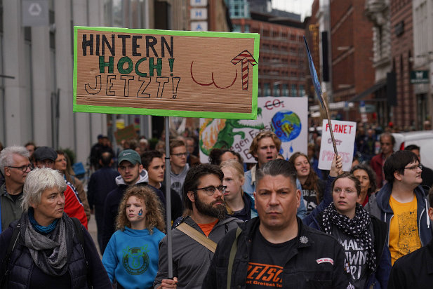 2019-09-20 14-31 DSC02110 20.September 2019, Hamburg, Klimastreik Demo in Hamburg mit 100 000 Teilnehmern