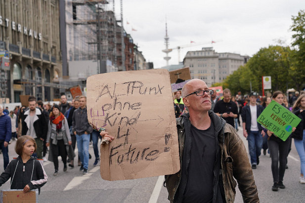 2019-09-20 14-43 DSC02275 20.September 2019, Hamburg, Klimastreik Demo in Hamburg mit 100 000 Teilnehmern