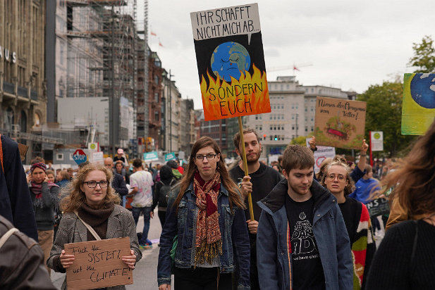 2019-09-20 14-45 DSC02331 20.September 2019, Hamburg, Klimastreik Demo in Hamburg mit 100 000 Teilnehmern