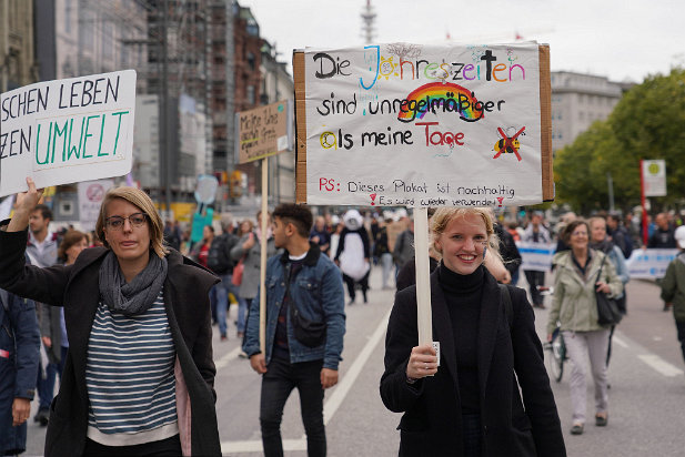 2019-09-20 14-46 DSC02365 20.September 2019, Hamburg, Klimastreik Demo in Hamburg mit 100 000 Teilnehmern